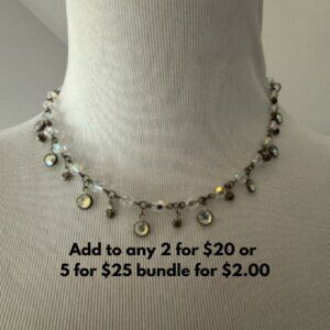Elegant Silver and Crystal Women's Necklace